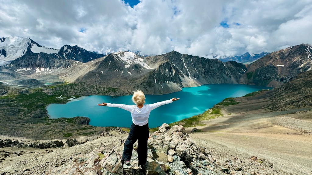 KIRGIZİSTAN: Tanrı Dağlarına Yolculuk 