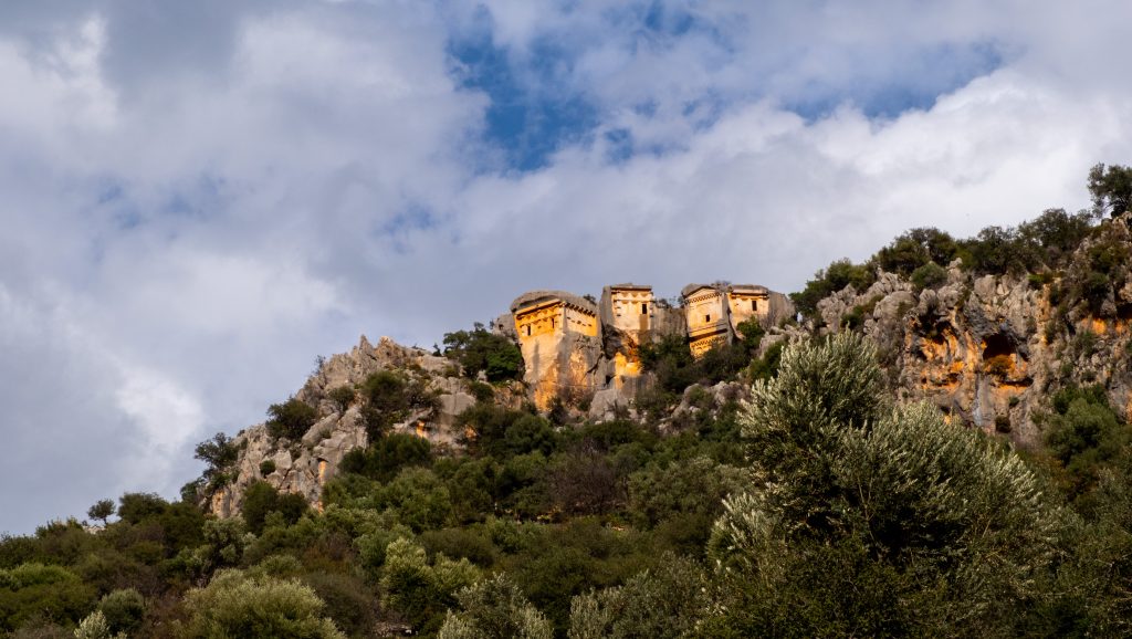 LİMYRA ANTİK KENTİ: LİKYA KRALI PERİKLE’NİN İZİNDE